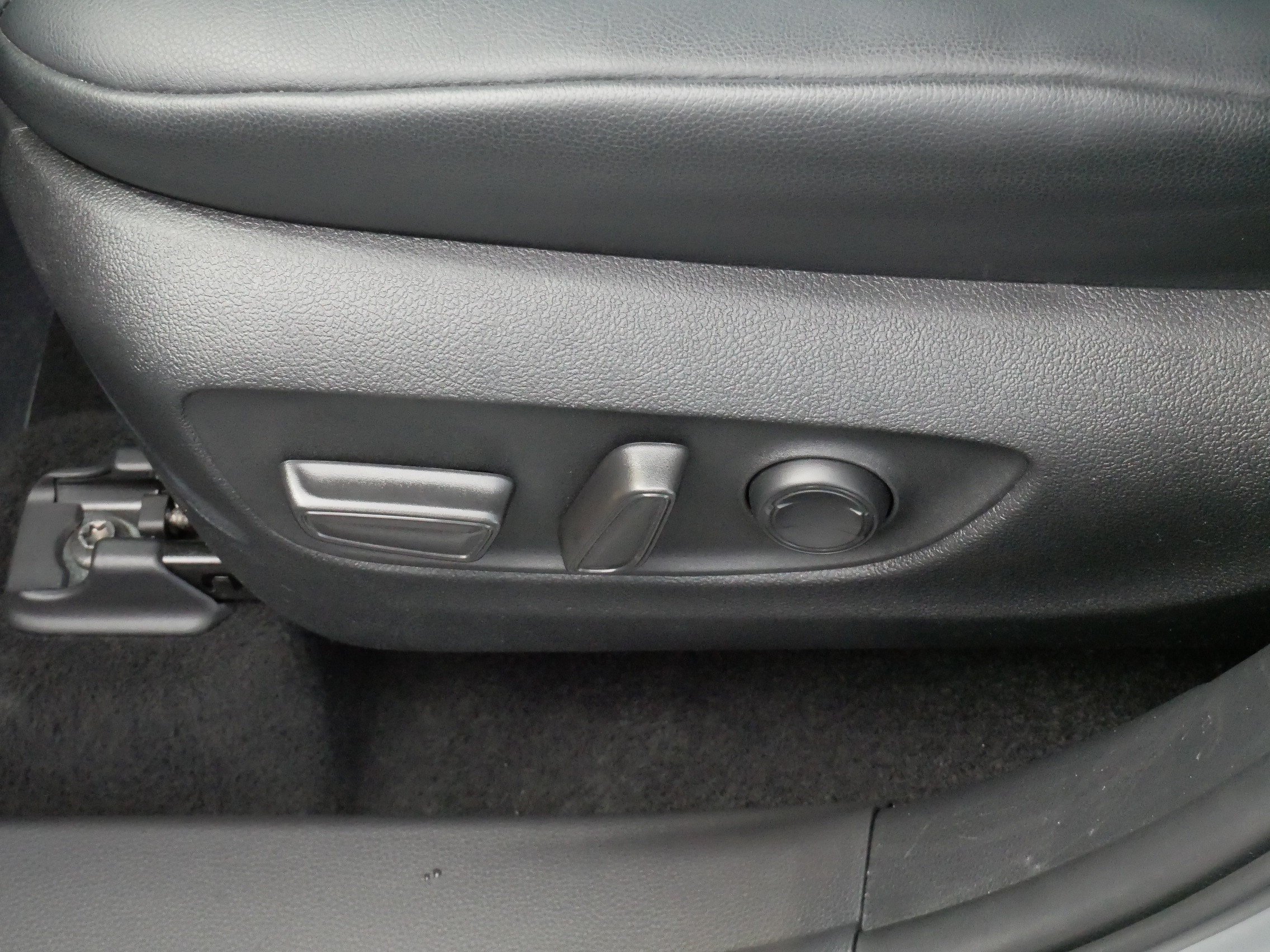 Certified 2025 Toyota Highlander XLE AWD/4WD image 20