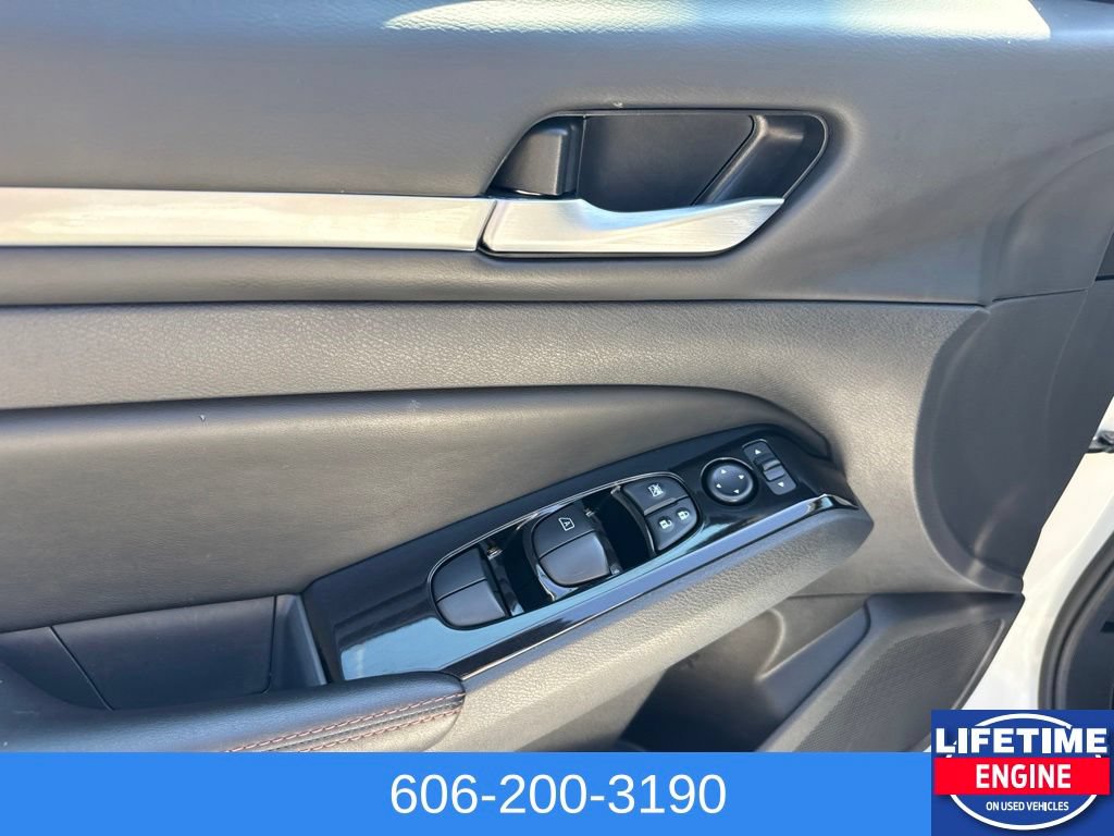 Used 2024 Nissan Altima 2.5 SR AWD/4WD image 20