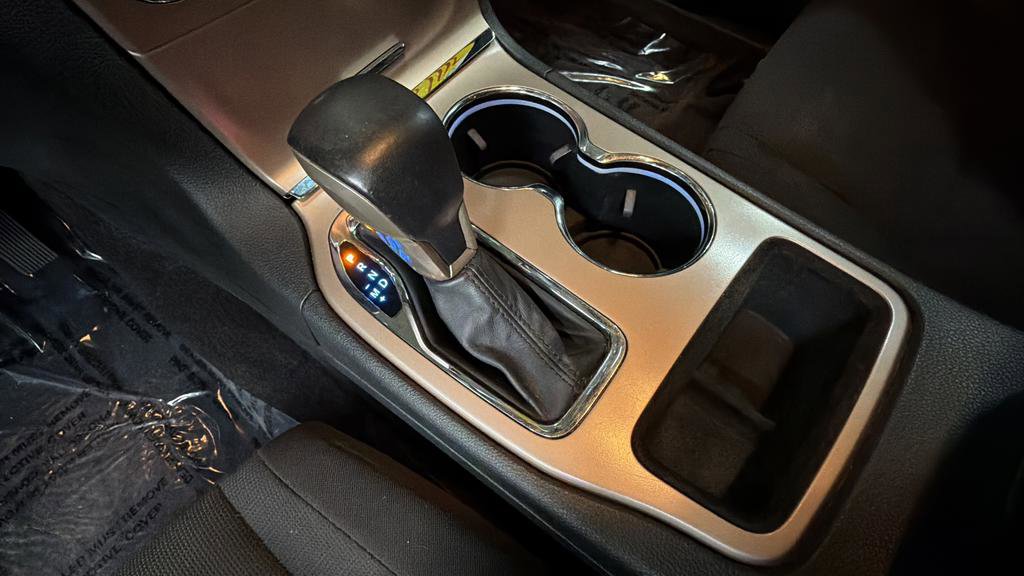 Used 2017 Jeep Grand Cherokee Laredo w/ Quick Order Package 23E AWD/4WD image 31