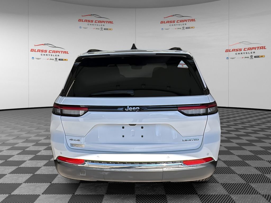 Used 2023 Jeep Grand Cherokee Limited image 6