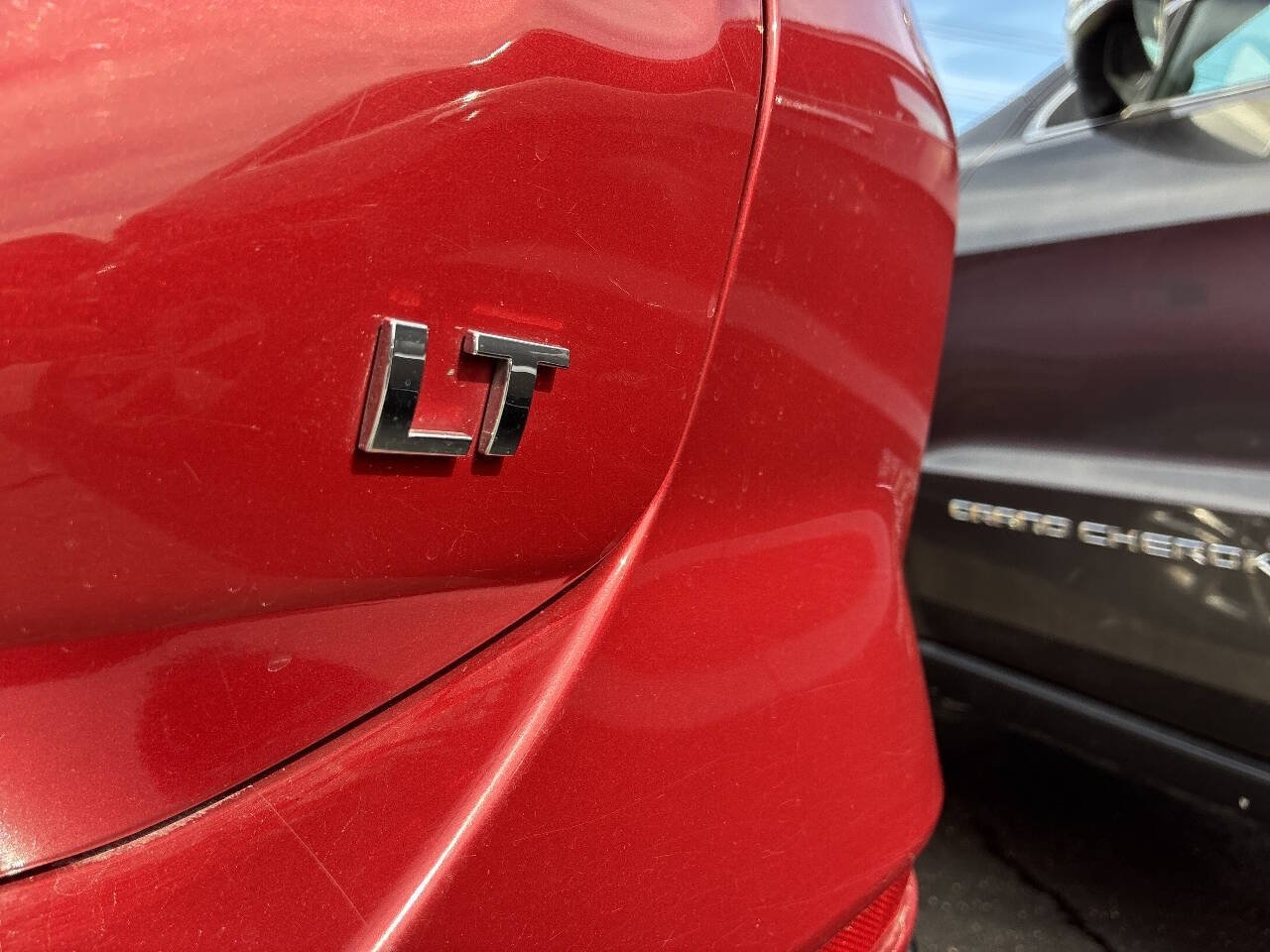 Used 2018 Chevrolet Equinox LT FWD image 24