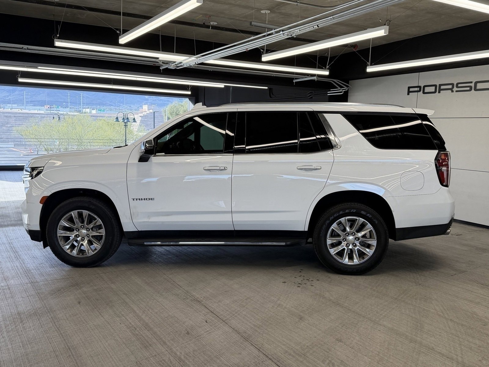 Used 2021 Chevrolet Tahoe Premier image 2