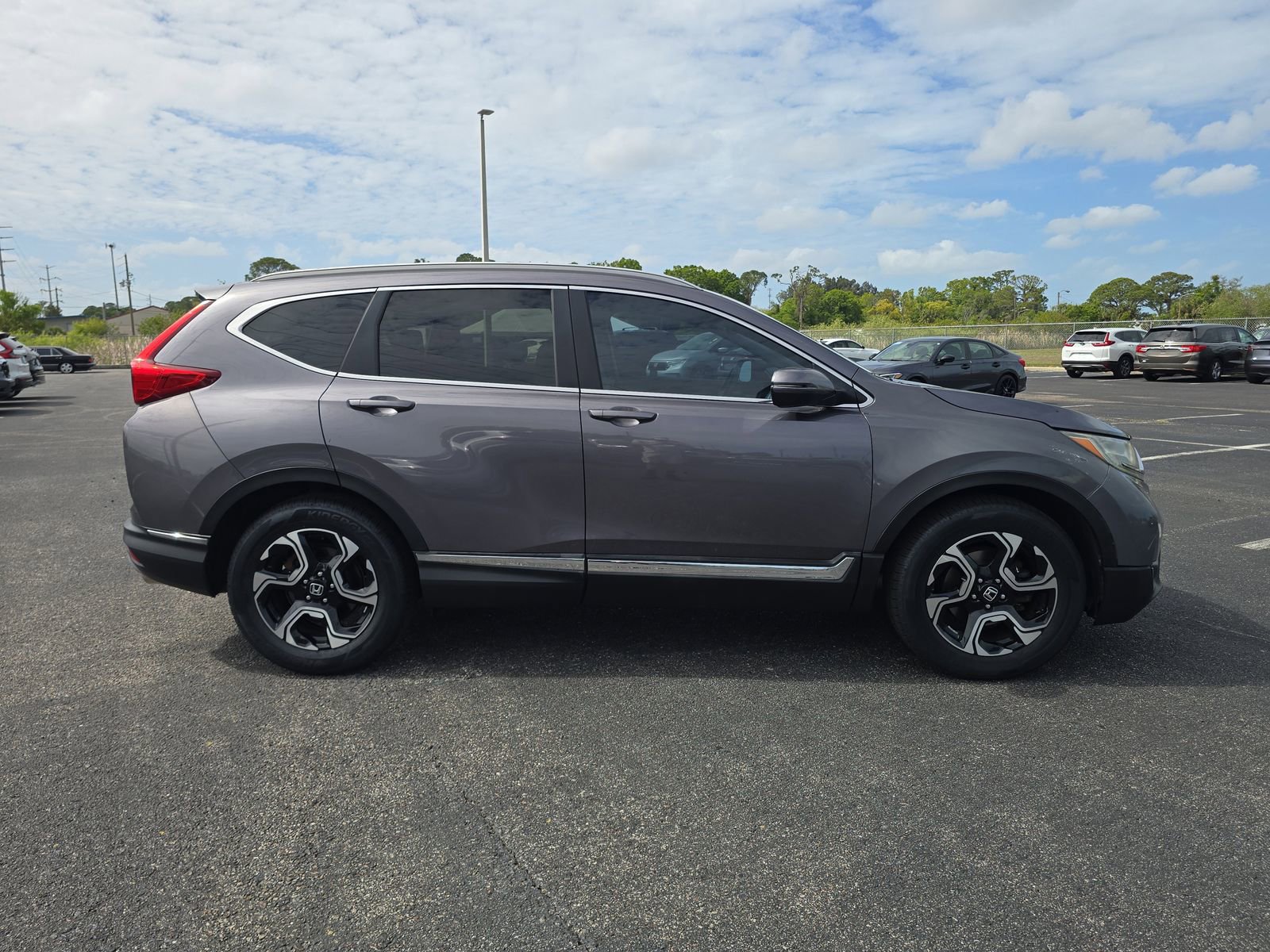 Used 2018 Honda CR-V Touring image 3