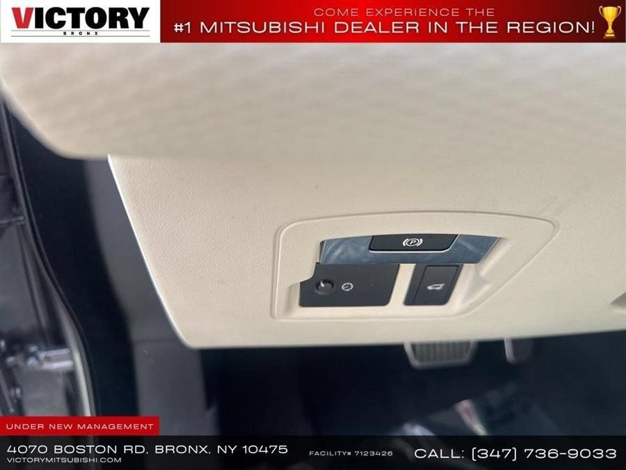Used 2020 Land Rover Range Rover Velar R-Dynamic S AWD/4WD image 29