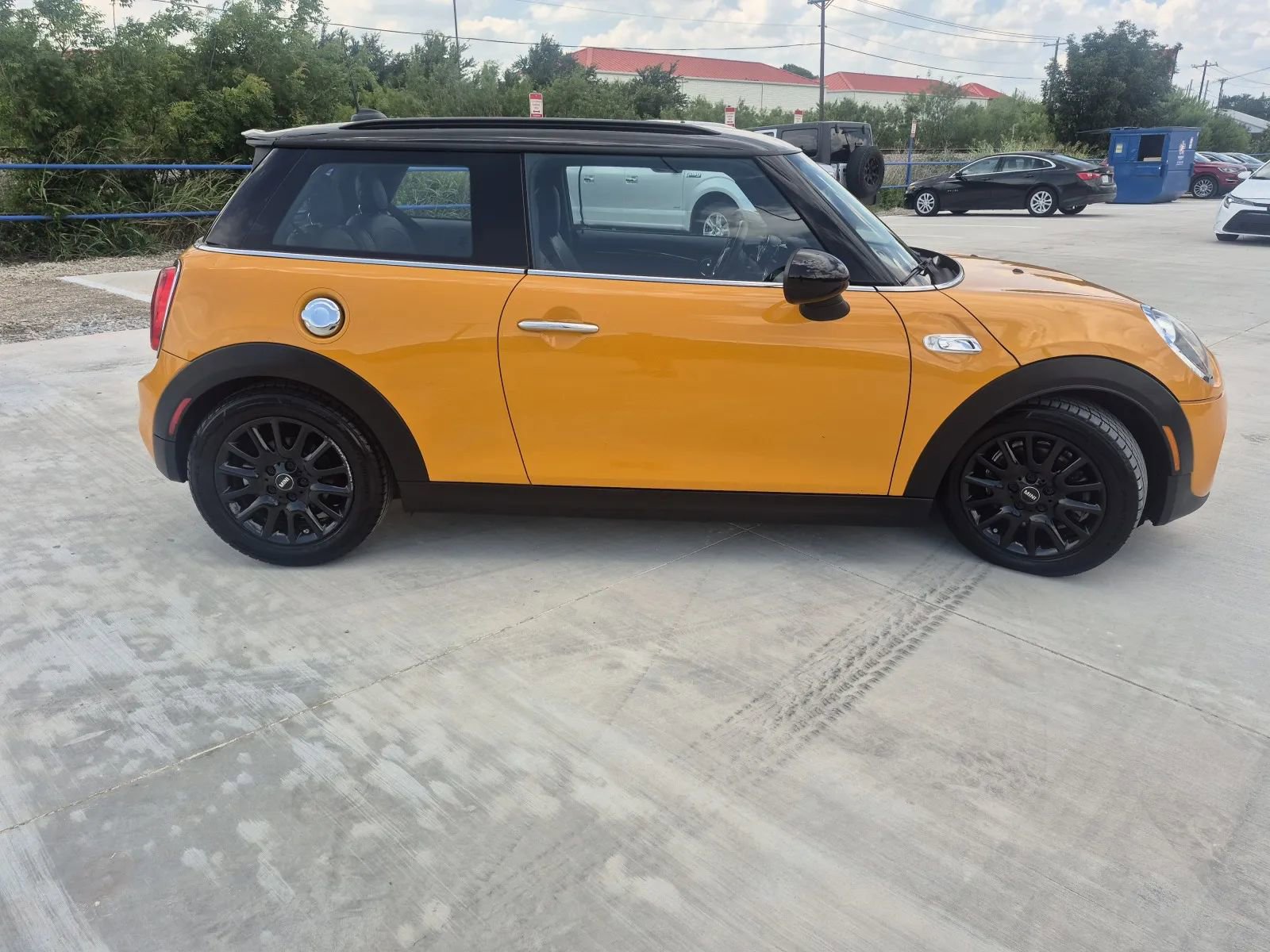 Used 2015 MINI Cooper S FWD image 5