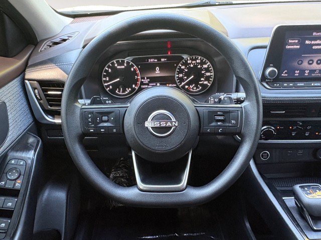 Used 2023 Nissan Rogue S FWD image 6