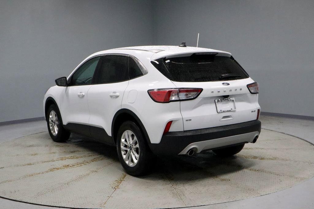 Used 2022 Ford Escape SE w/ Cold Weather Package image 8