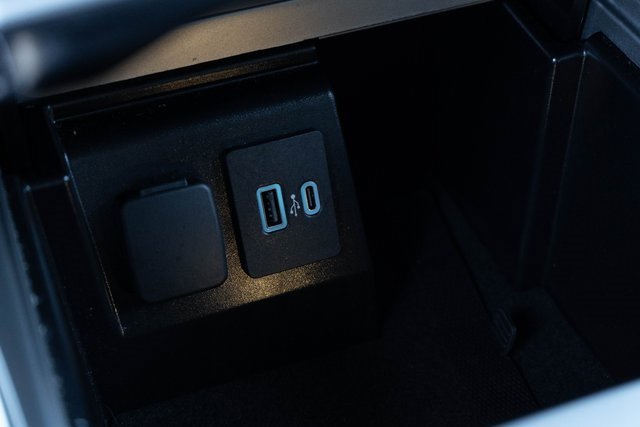 Used 2024 Ford Explorer Limited image 34