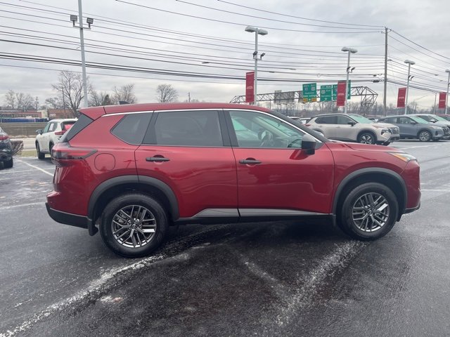 Used 2025 Nissan Rogue S image 8