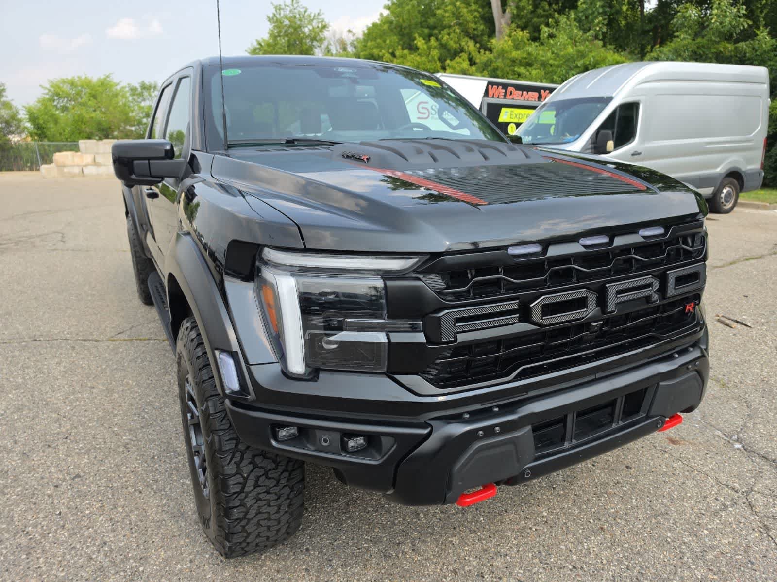 Used 2025 Ford F150 Raptor w/ Equipment Group 803A Raptor R AWD/4WD image 4