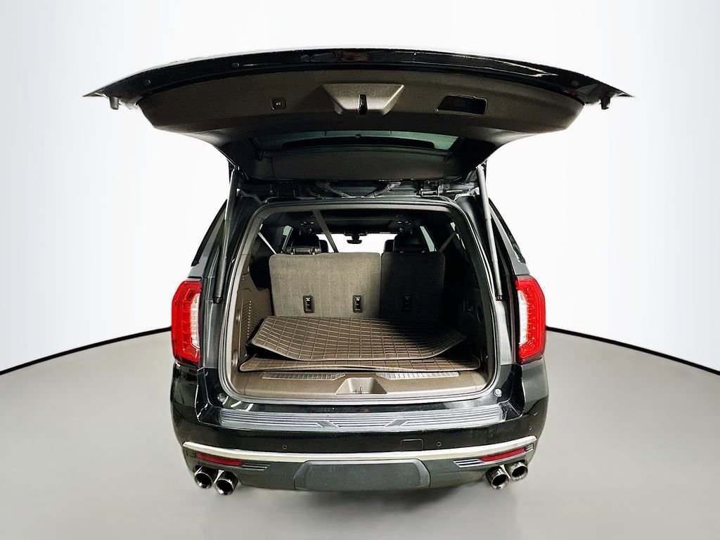 Used 2021 GMC Yukon XL Denali w/ Denali Premium Package image 37