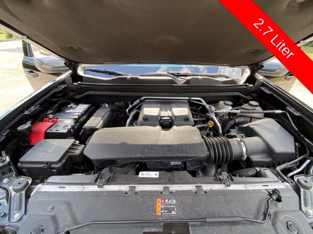 Used 2025 Chevrolet Colorado Z71 AWD/4WD image 48