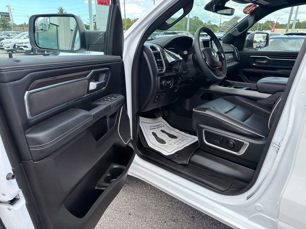 Used 2026 RAM 1500 Laramie AWD/4WD image 12