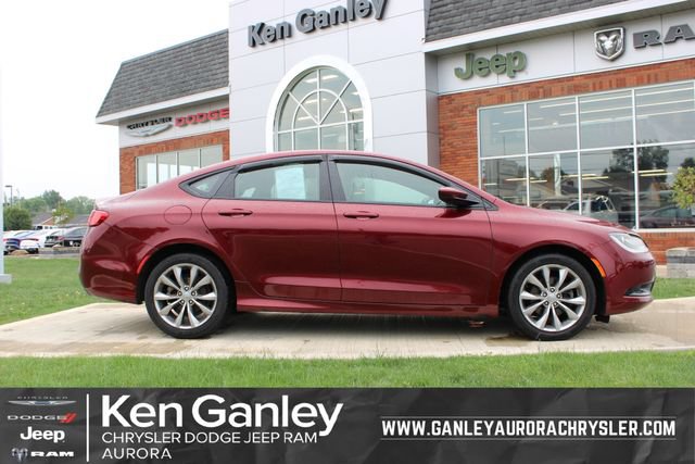 Used 2015 Chrysler 200 S FWD image 1