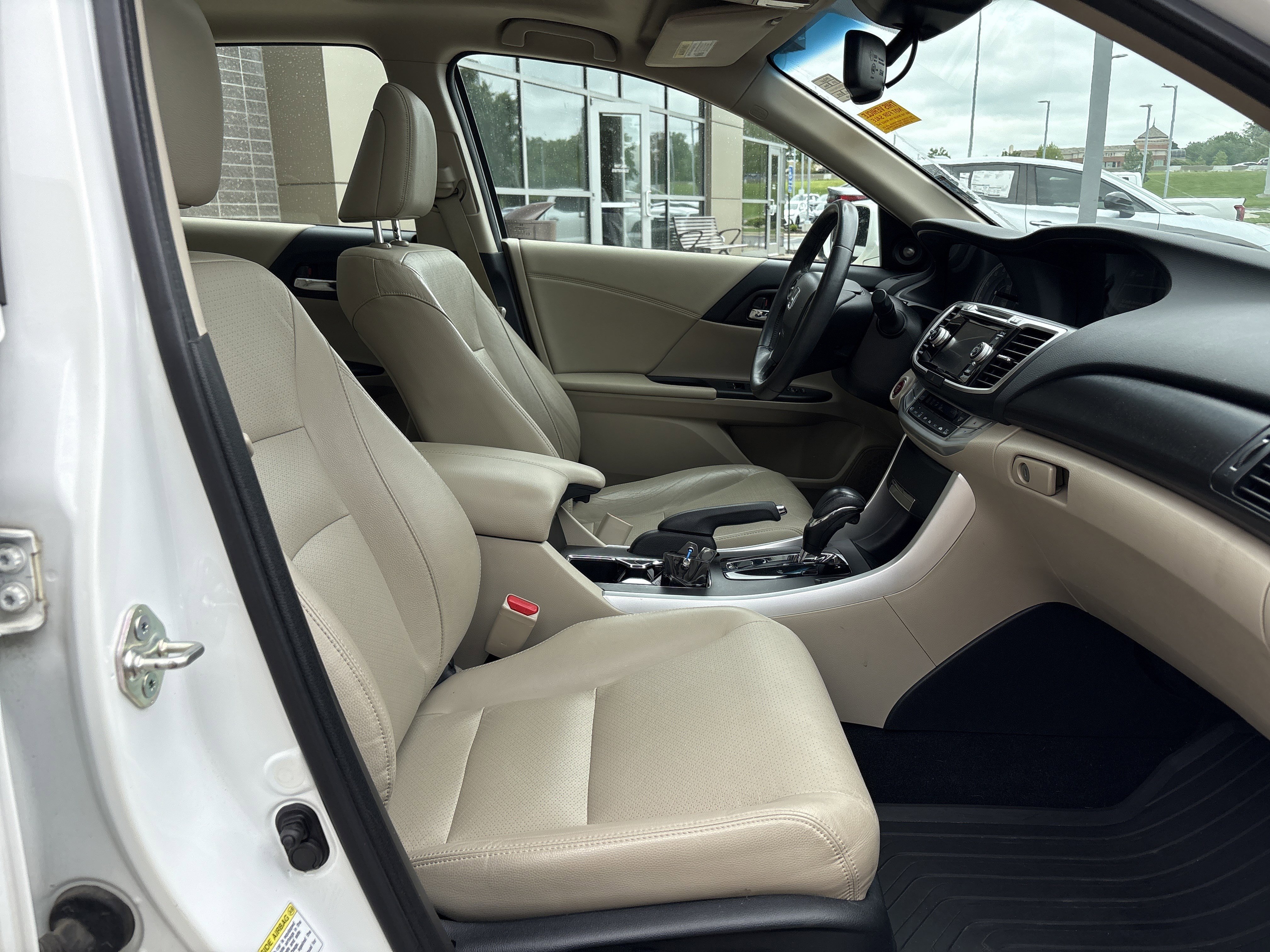 Used 2013 Honda Accord EX-L image 16