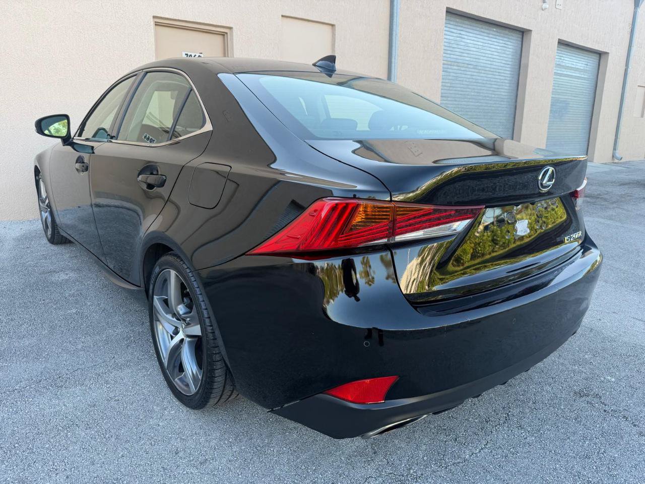 Used 2017 Lexus IS 200t w/ Premium Package RWD image 5