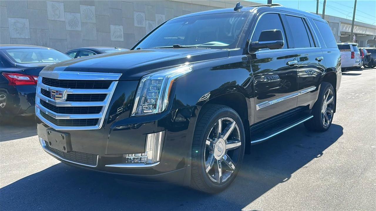 Used 2015 Cadillac Escalade Luxury AWD/4WD image 53
