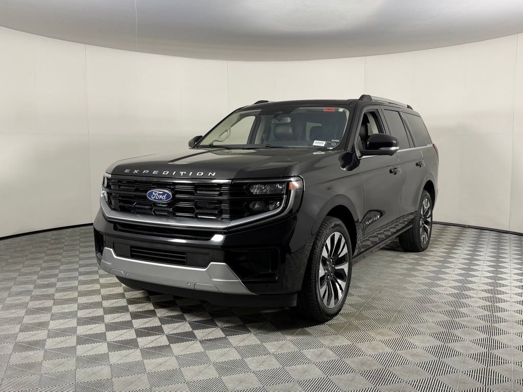 Used 2025 Ford Expedition Platinum w/ Driver's Package image 3