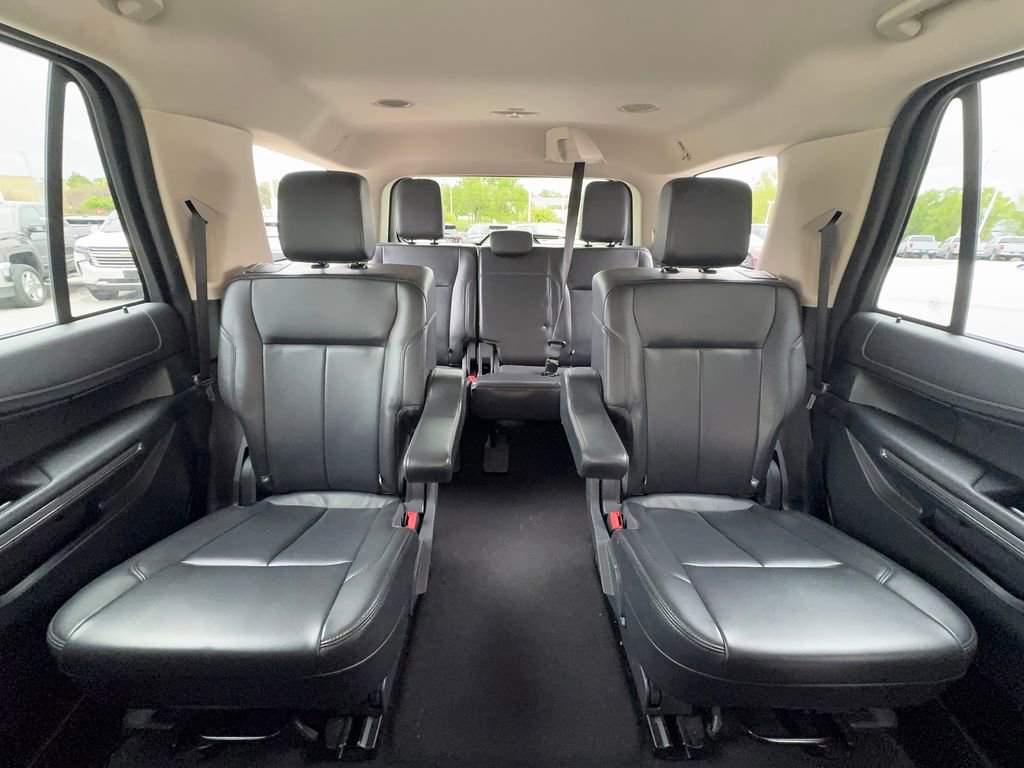 Used 2024 Ford Expedition XLT AWD/4WD image 28