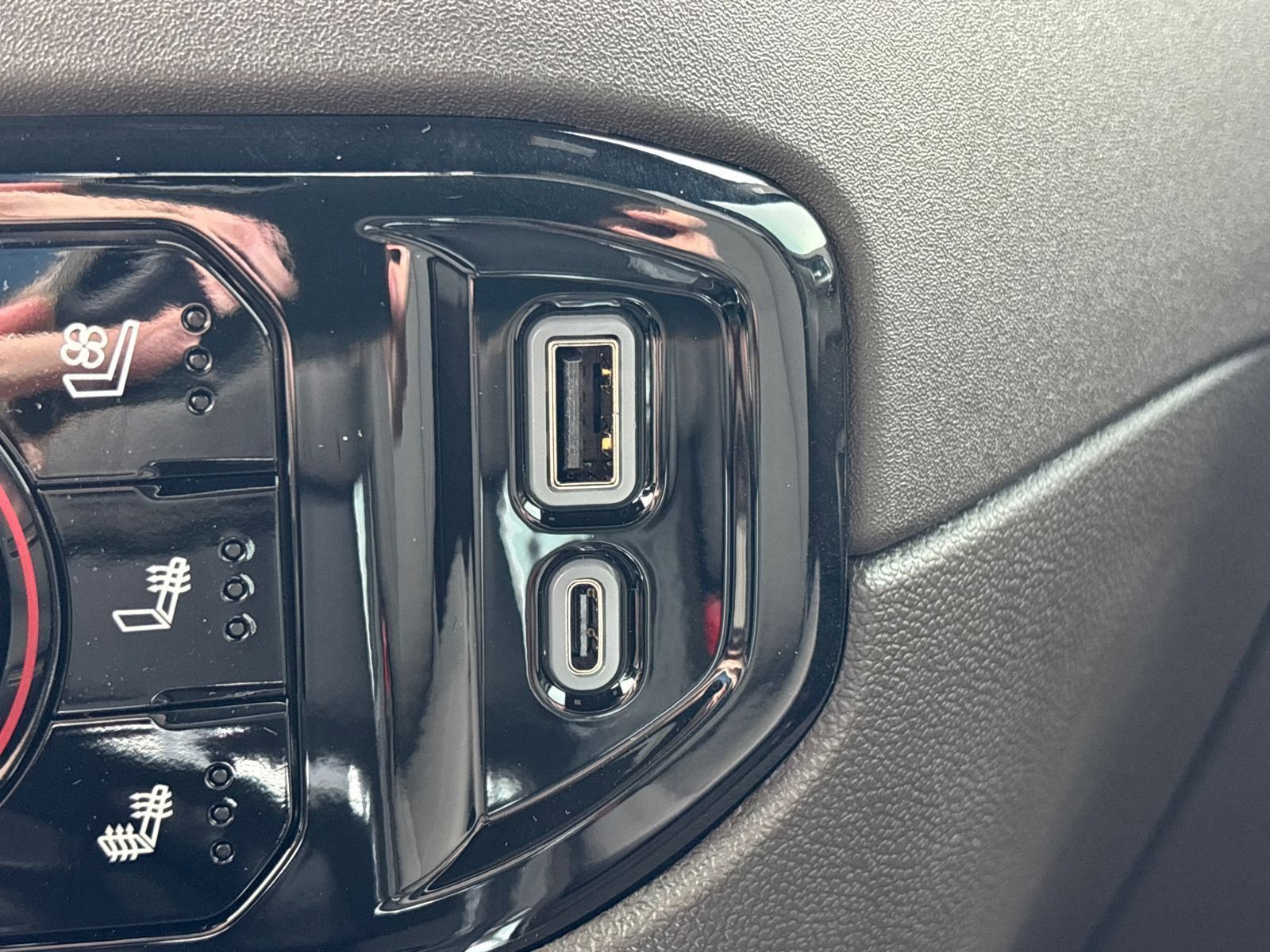 New 2026 GMC Sierra 1500 SLT w/ SLT Premium Plus Package image 15