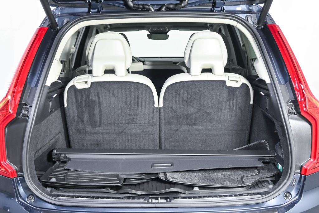Certified 2024 Volvo XC90 B5 Plus w/ Protection Package Premier AWD/4WD image 32