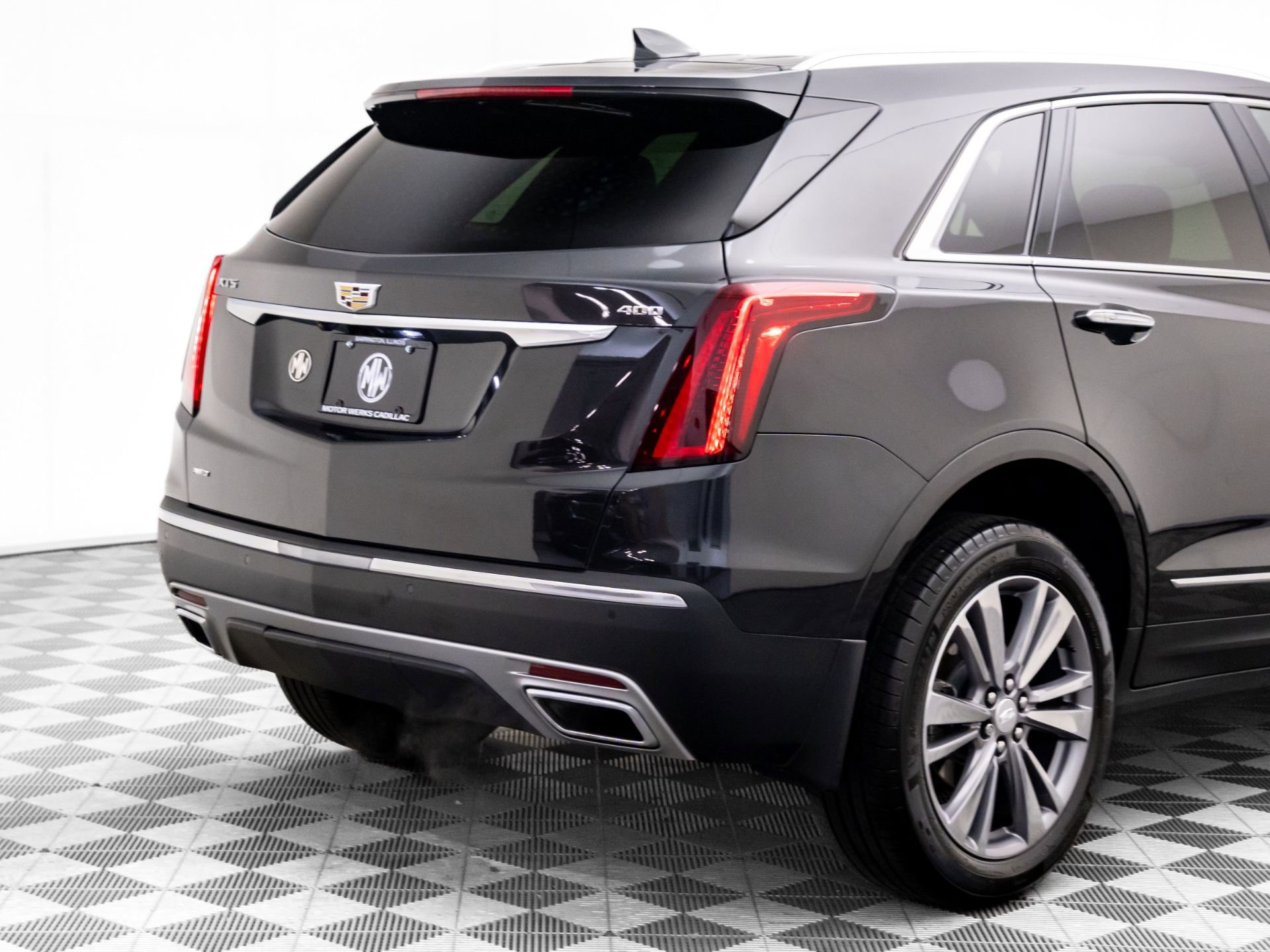Used 2020 Cadillac XT5 Premium Luxury w/ LPO, Floor Liner Package image 36