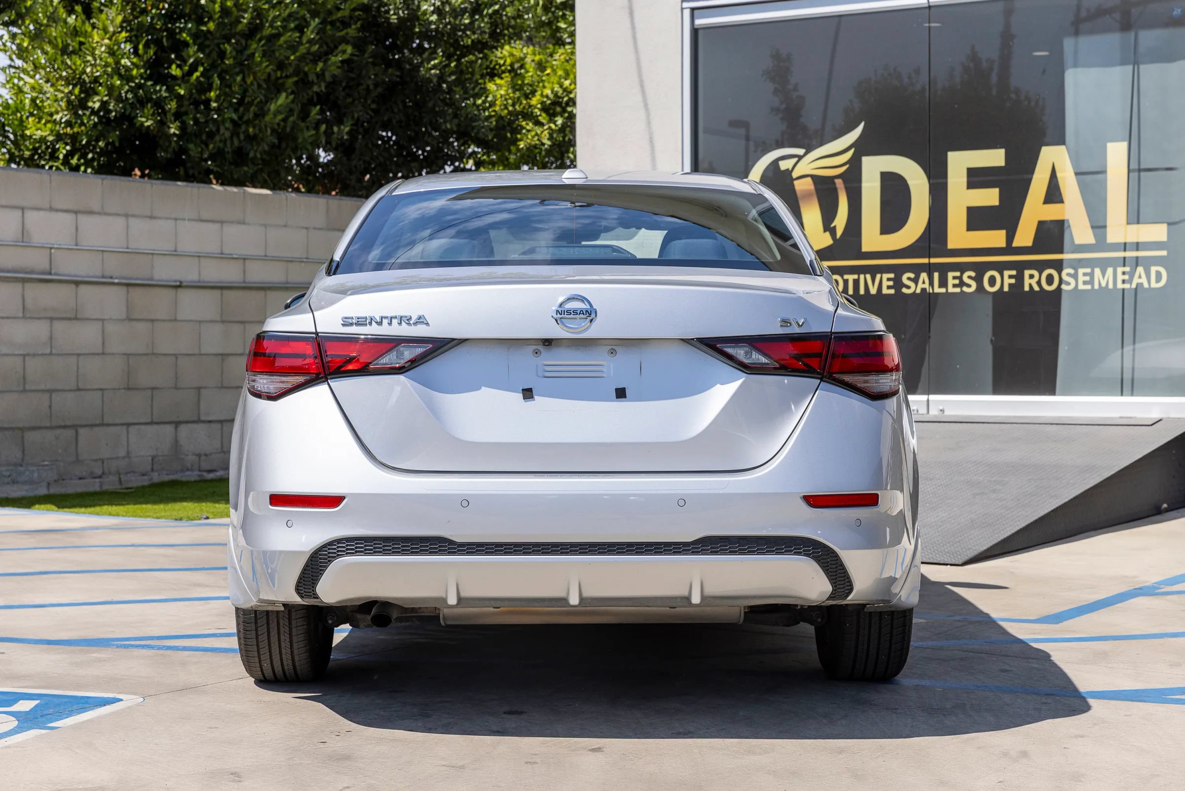 Used 2022 Nissan Sentra SV w/ Trunk Package FWD image 12