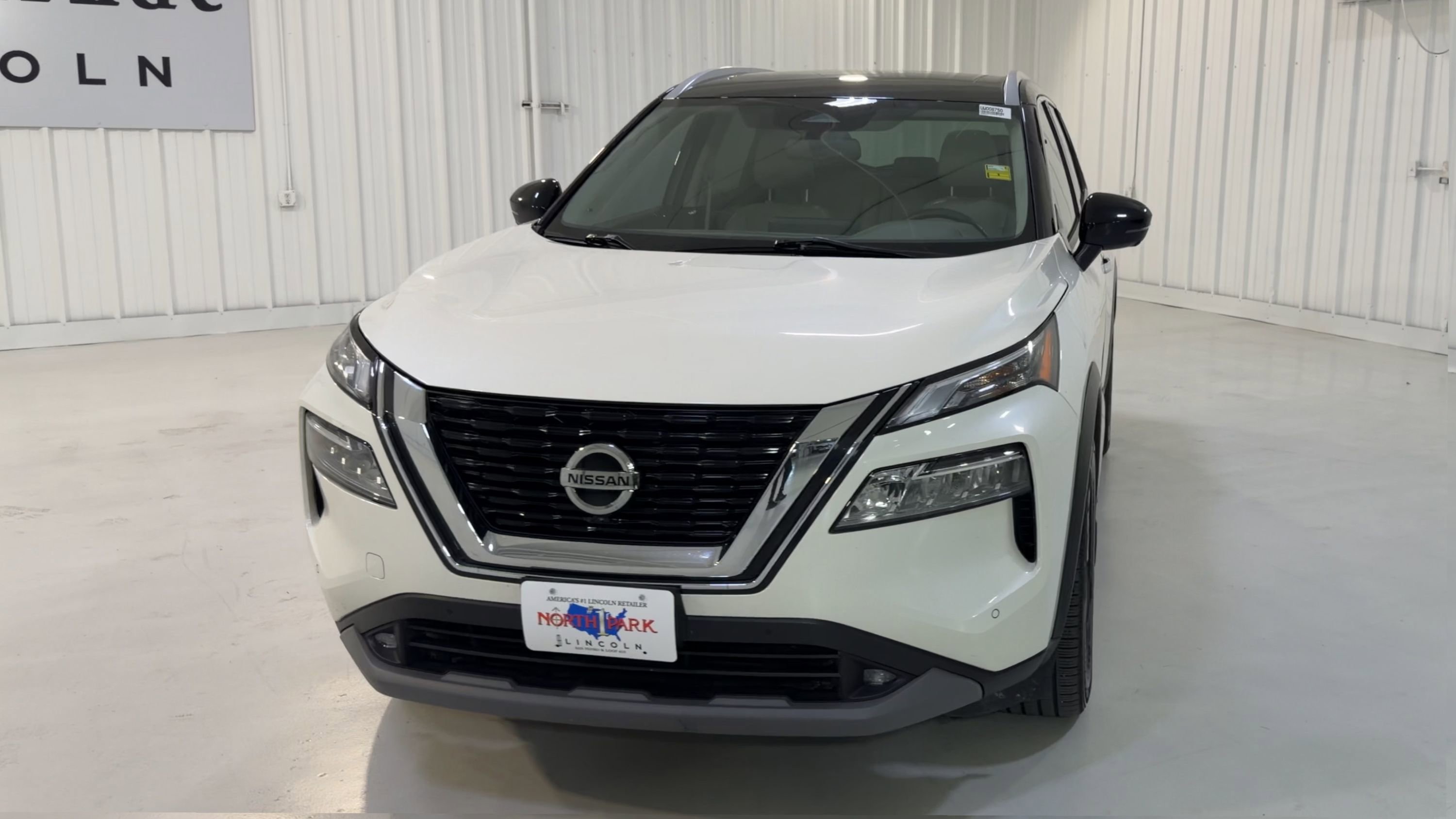 Used 2021 Nissan Rogue SL w/ Premium Package FWD image 4