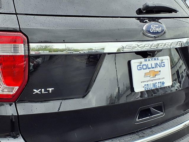Used 2018 Ford Explorer XLT w/ Equipment Group 202A FWD image 26