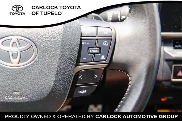 Used 2025 Toyota Camry SE FWD image 16
