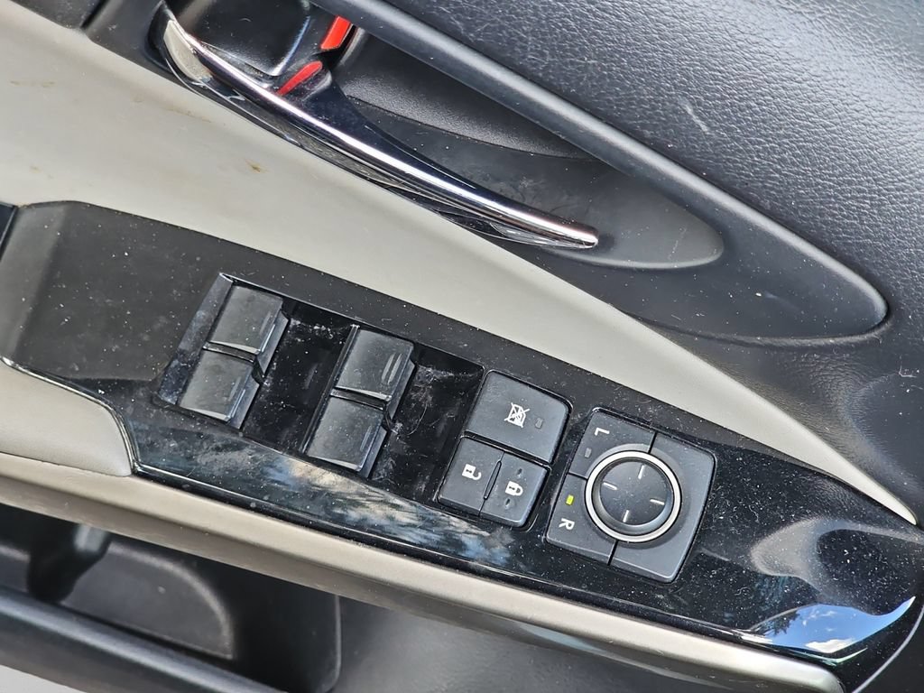 Used 2016 Lexus IS 200t RWD image 24