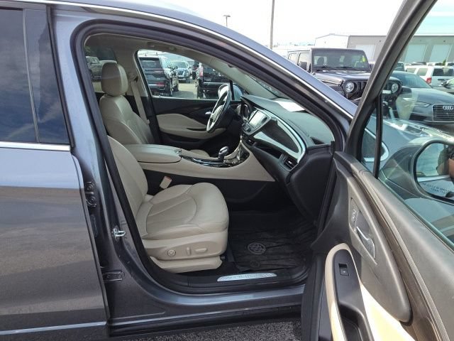 Used 2020 Buick Envision Essence w/ Experience Buick Package FWD image 24