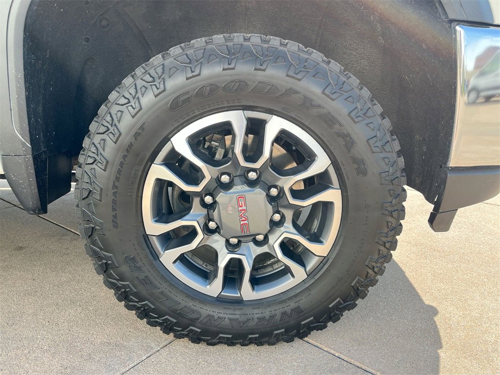 Used 2021 GMC Sierra 2500 SLT w/ SLT Convenience Package image 9