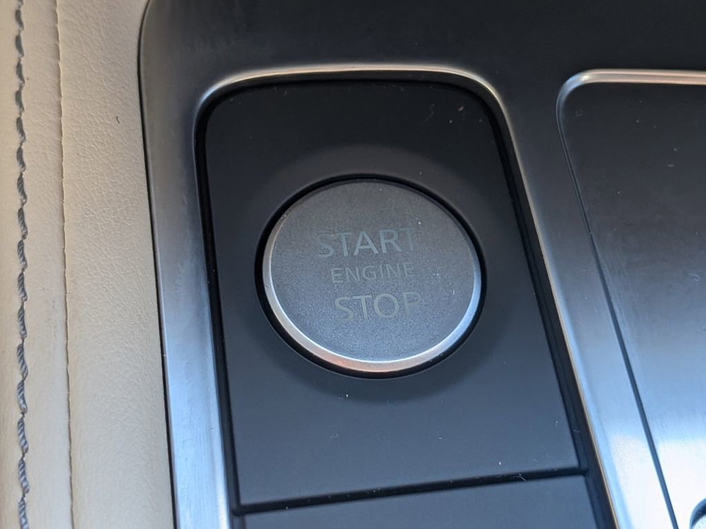 Used 2025 INFINITI QX60 Luxe image 32