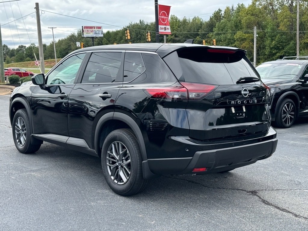 New 2026 Nissan Rogue S image 5