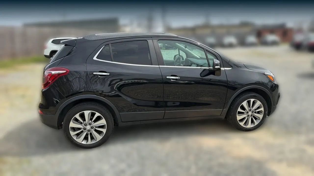 Used 2019 Buick Encore Preferred AWD/4WD image 17