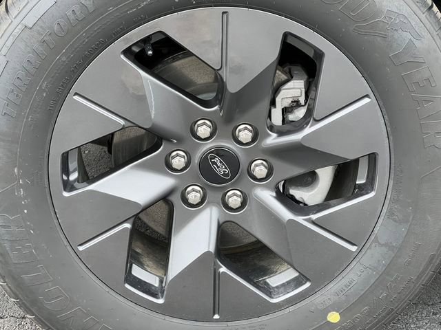 New 2025 Ford F150 Lightning Flash AWD/4WD image 7