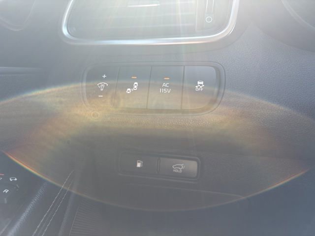 Used 2016 Kia Sorento SX image 19