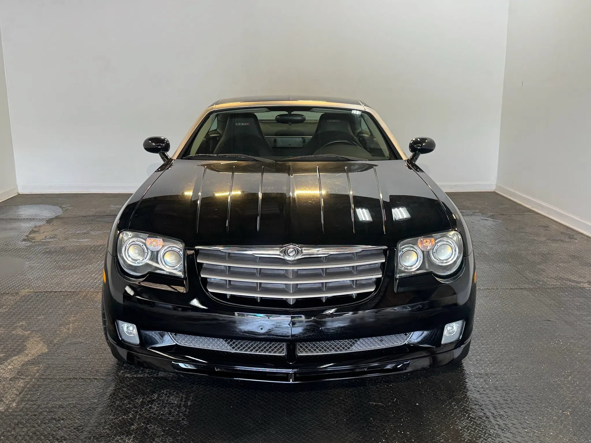 Used 2005 Chrysler Crossfire SRT-6 RWD image 2