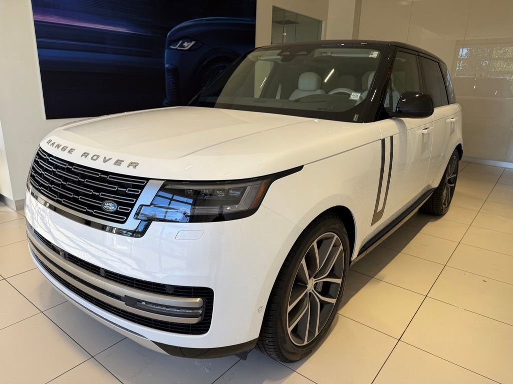 New 2025 Land Rover Range Rover SE