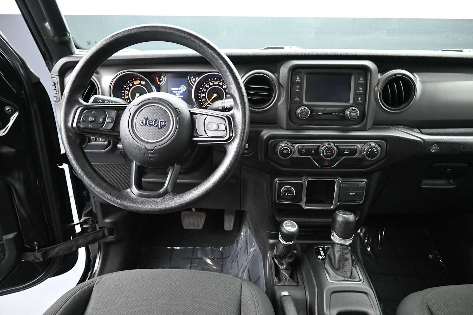 Used 2021 Jeep Wrangler Unlimited Sport AWD/4WD image 14