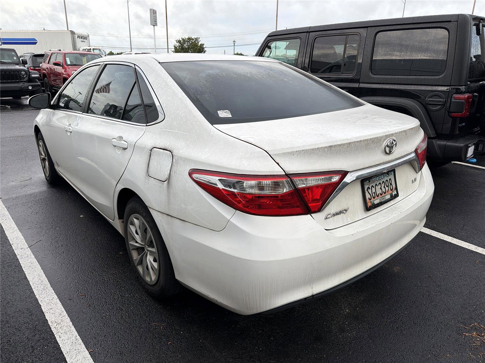 Used 2017 Toyota Camry LE FWD image 5