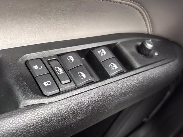 Used 2022 Jeep Compass Limited AWD/4WD image 16