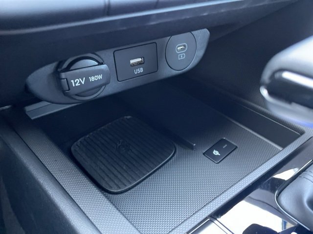 Used 2025 Hyundai Elantra Sport image 21