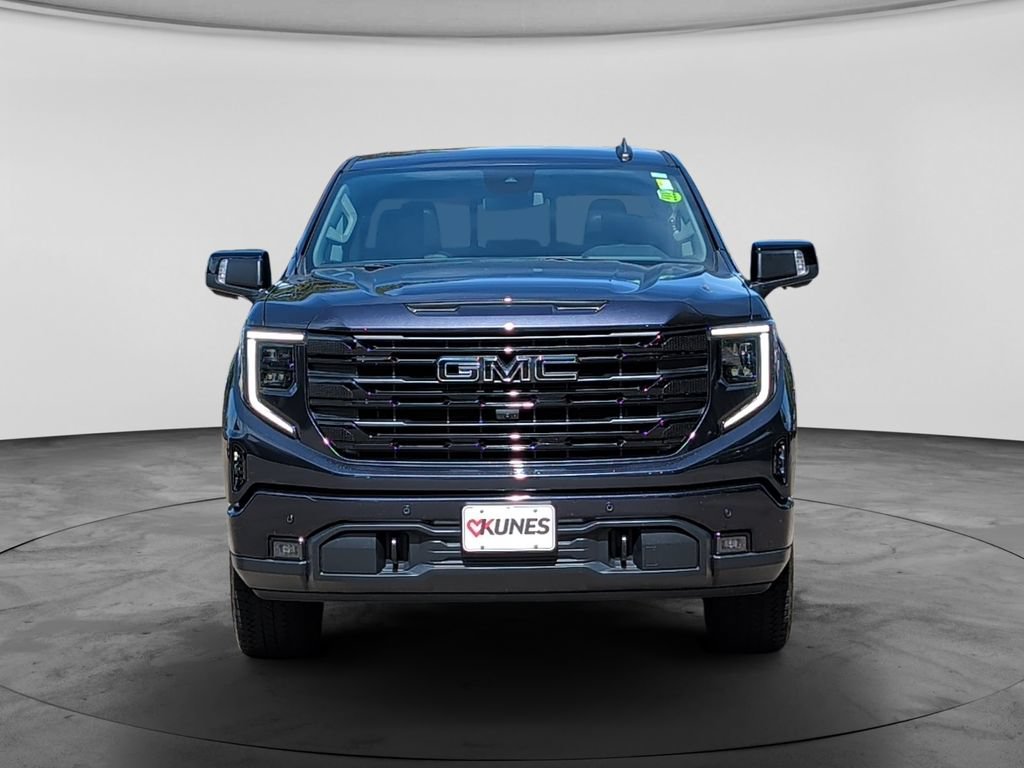 Used 2025 GMC Sierra 1500 Elevation w/ Elevation Premium Package AWD/4WD image 2