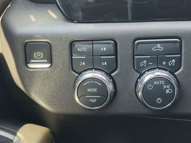 Used 2023 GMC Sierra 1500 SLE w/ X31 Off-Road Package AWD/4WD image 28