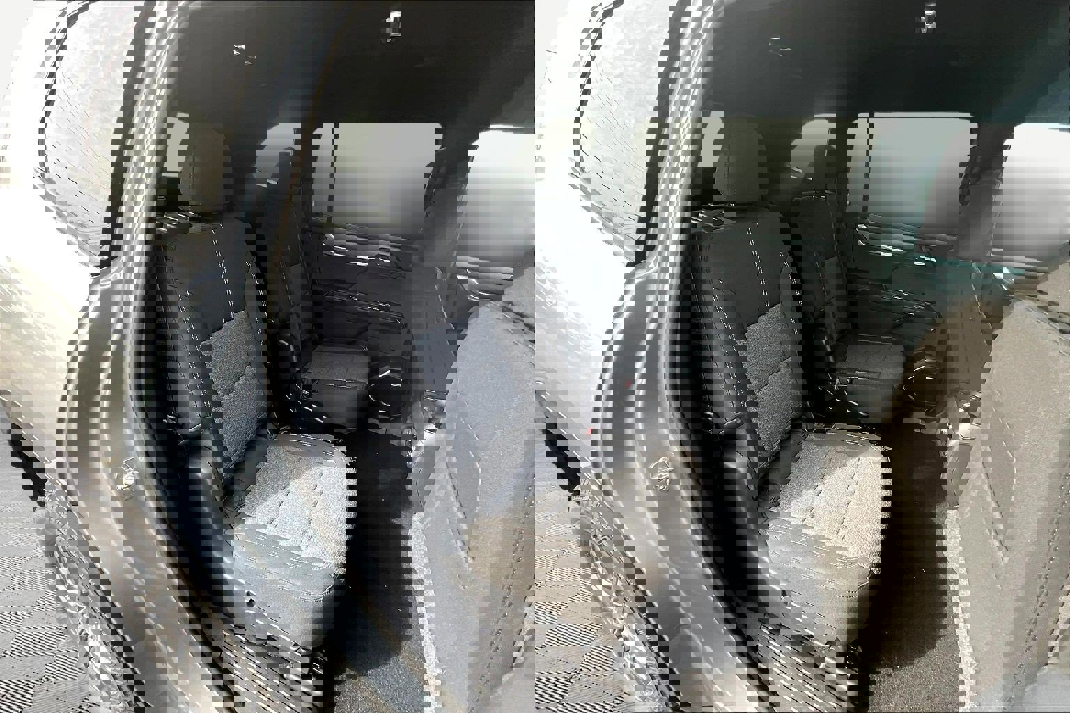 New 2026 GMC Acadia Elevation image 11