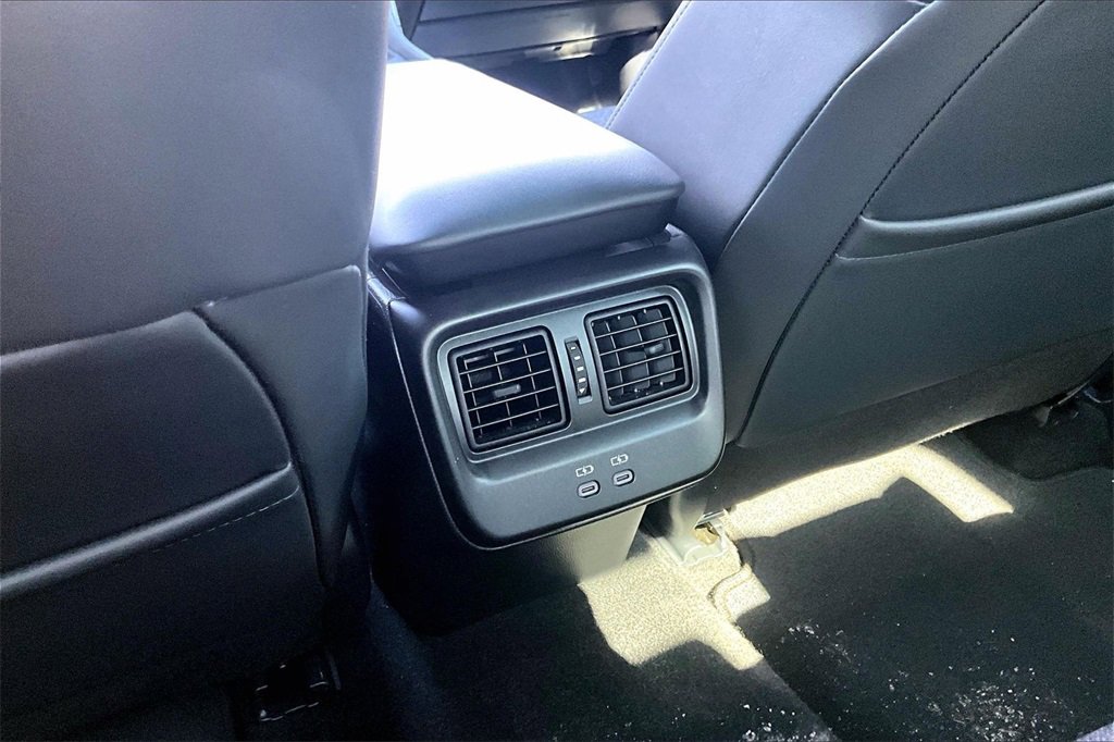 Used 2023 Toyota Crown XLE image 33