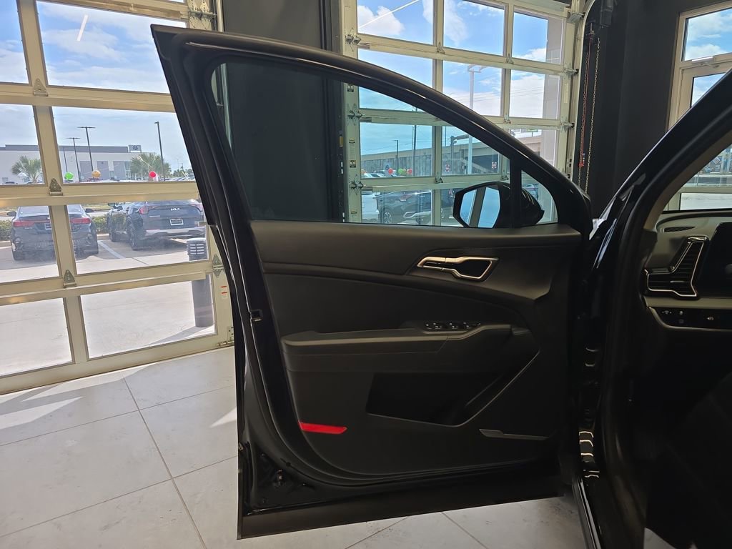 Certified 2023 Kia Sportage LX image 14