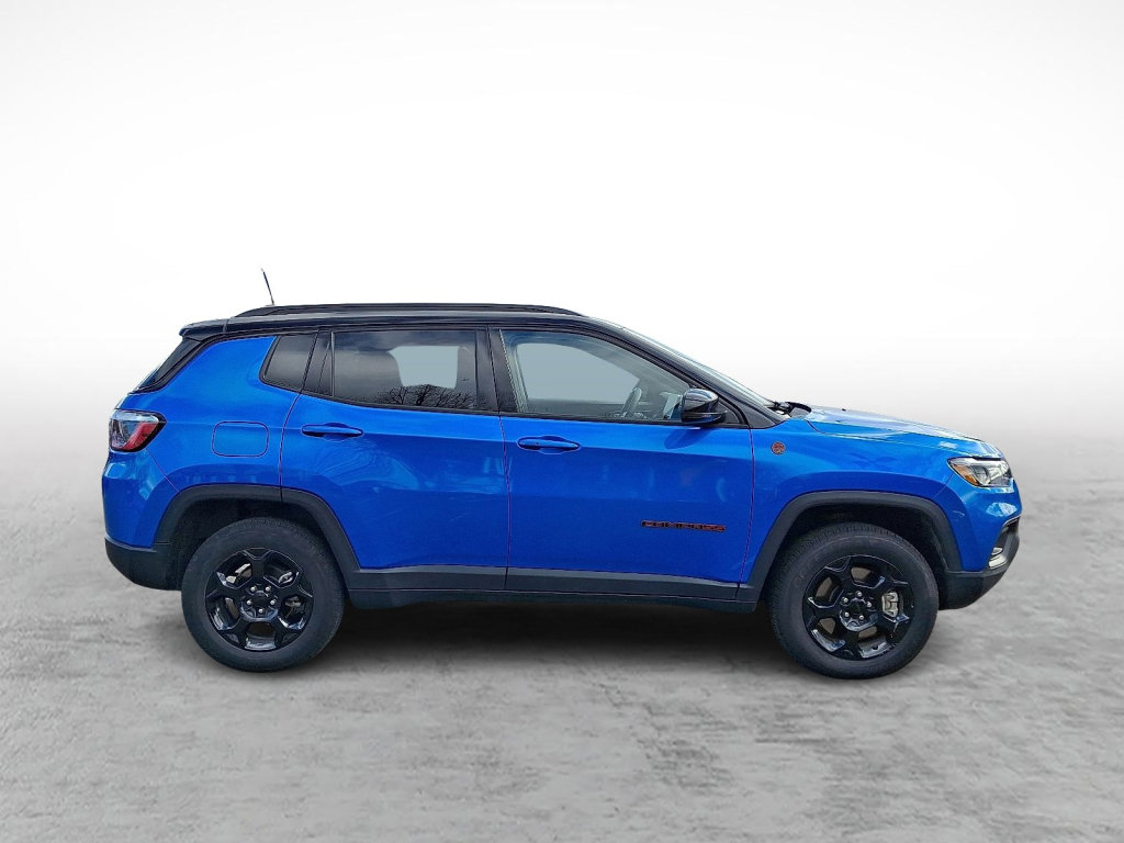 Used 2024 Jeep Compass Trailhawk image 6